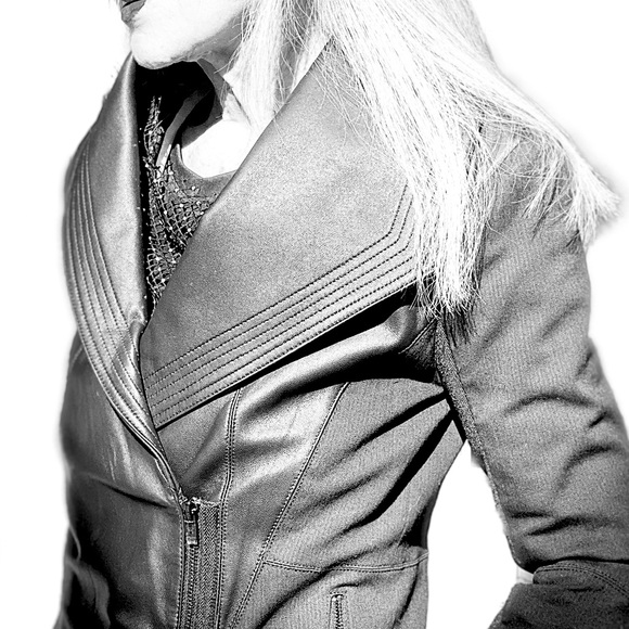 A leather HALSTON JACKET SIZE XS. It has tags and has never been worn. - Picture 8 of 8